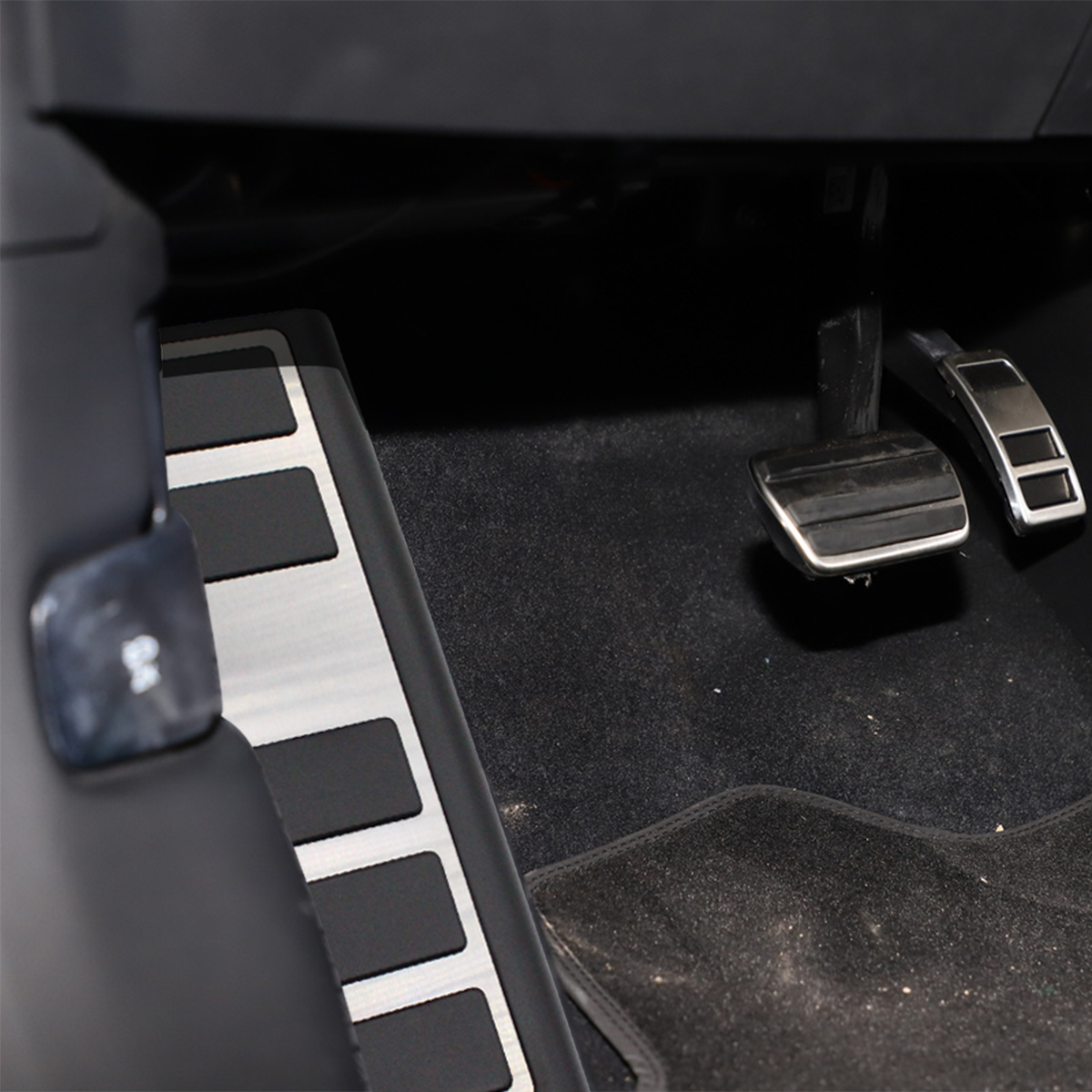 dead pedal cover Mach E Foot Rest Dead Pedal Cover from AOSK – EV VIDA