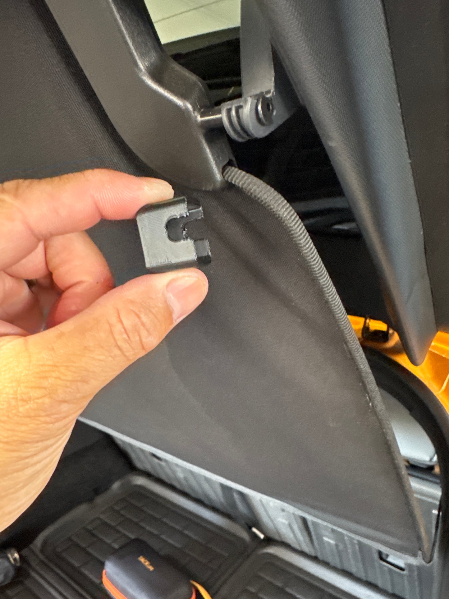 Mustang Mach-E Cargo Cover Clip (set of 2)